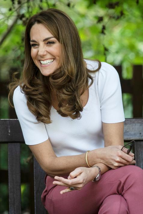 Haz clic en la imagen para conocer cuáles son las cremas y cosméticos favoritos de Kate Middleton y otras personalidades reales como la Reina Letizia. Haz clic en la imagen para conocer cuáles son las cremas y cosméticos favoritos de Kate Middleton y otras personalidades reales como la Reina Letizia.