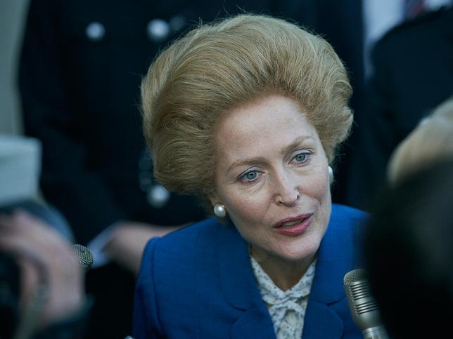 Gillian Anderson como Margaret Thatcher en la cuarta temporada 