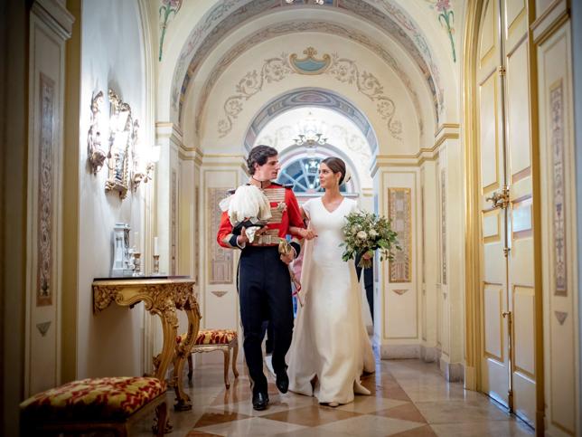 Sophia Palasuela y Fernando Fitz-James Stewart el día de su boda. 