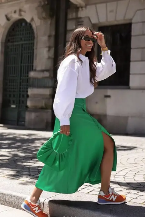 Haga clic en la foto para ver 10 imágenes verdes que rejuvenecen, se sienten geniales y muestran por qué Esta es una de las favoritas de primavera de aquellos que saben más sobre moda.