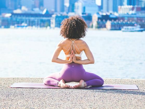 ¿Buscas clases de yoga gratuitas Prueba Elena Malava clasificada por
