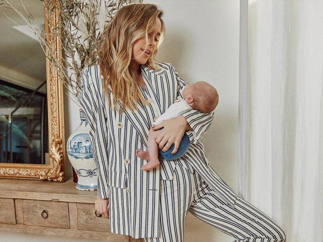 Imagen Mar & iacute; Pombo y su hijo Martin cuando acababa de nacer. Si necesita ideas para su ceremonia, haga clic en la imagen. Imagen Mar & iacute; Pombo y su hijo Martin cuando acababa de nacer. Si necesita ideas para su ceremonia, haga clic en la imagen.