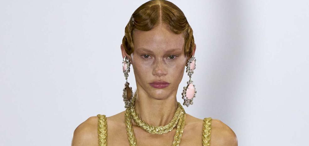 1665468847 Siete tendencias de corte peinado y maquillaje para 2023 que