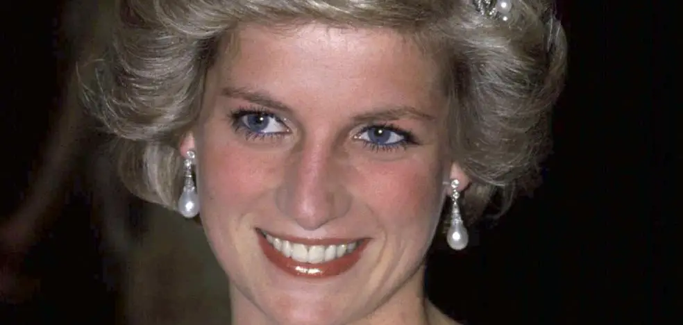 1665492248 La tiara de Isabel II que Diana de Gales nunca