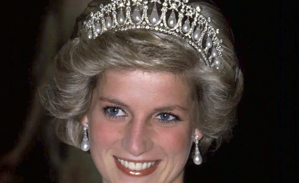 La tiara de Isabel II que Diana de Gales nunca
