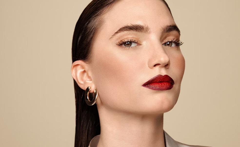 Estos tres correctores de maquillaje borran las ojeras de una
