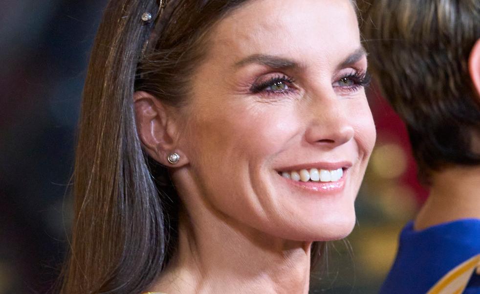 Que le pasa a la sonrisa de la Reina Letizia