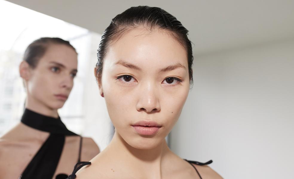Cremas faciales con aloe vera y despues de tomar el