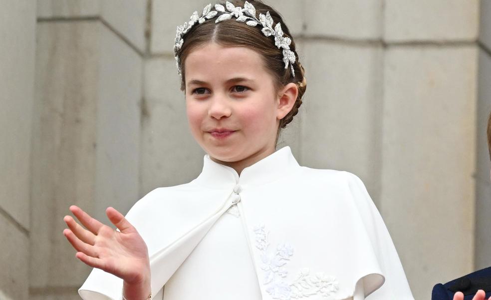 Jeweler Princess Charlotte Tyari Brazos y valiosos reyes cuento de