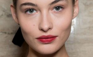 Labios y mejillas que usan todos los puntos para el