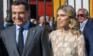 Manuel Vilena da el estilo de la leccion sobre la